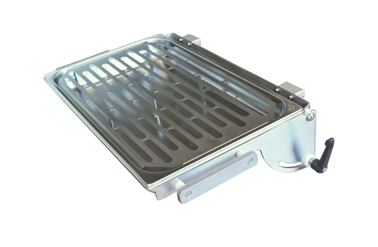 Tilting stainless steel dish with grid