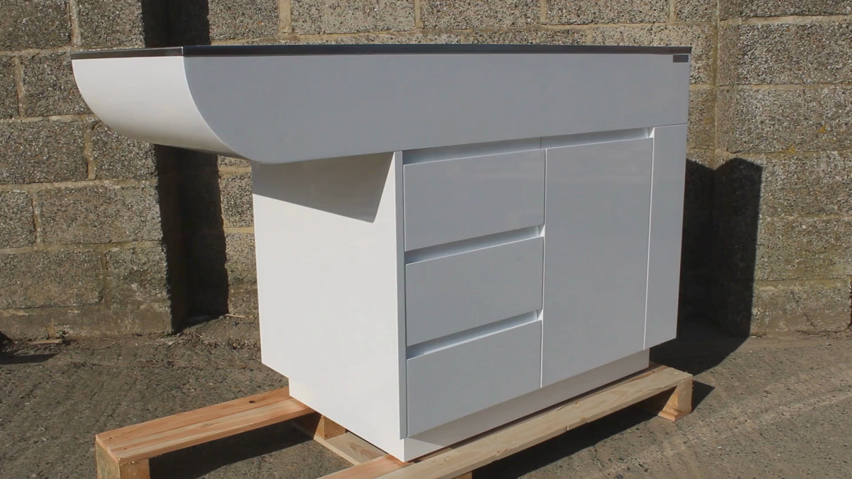 Tub Table with Tap, Cabinet & Drawers (1400x600x900mm)
